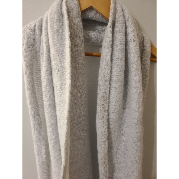 Cute Grey Fluffy Scarf - Picture 2 of 3